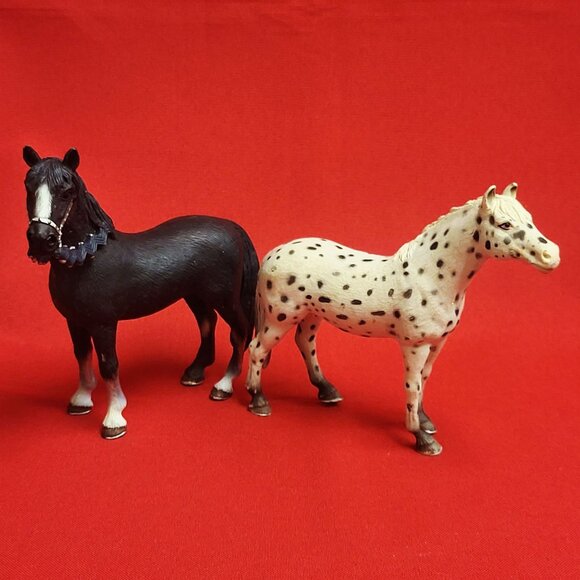 Two Schleich Toy Horse Figurines Black Horse & Spotted Knabstrupper 2006 - Picture 2 of 12
